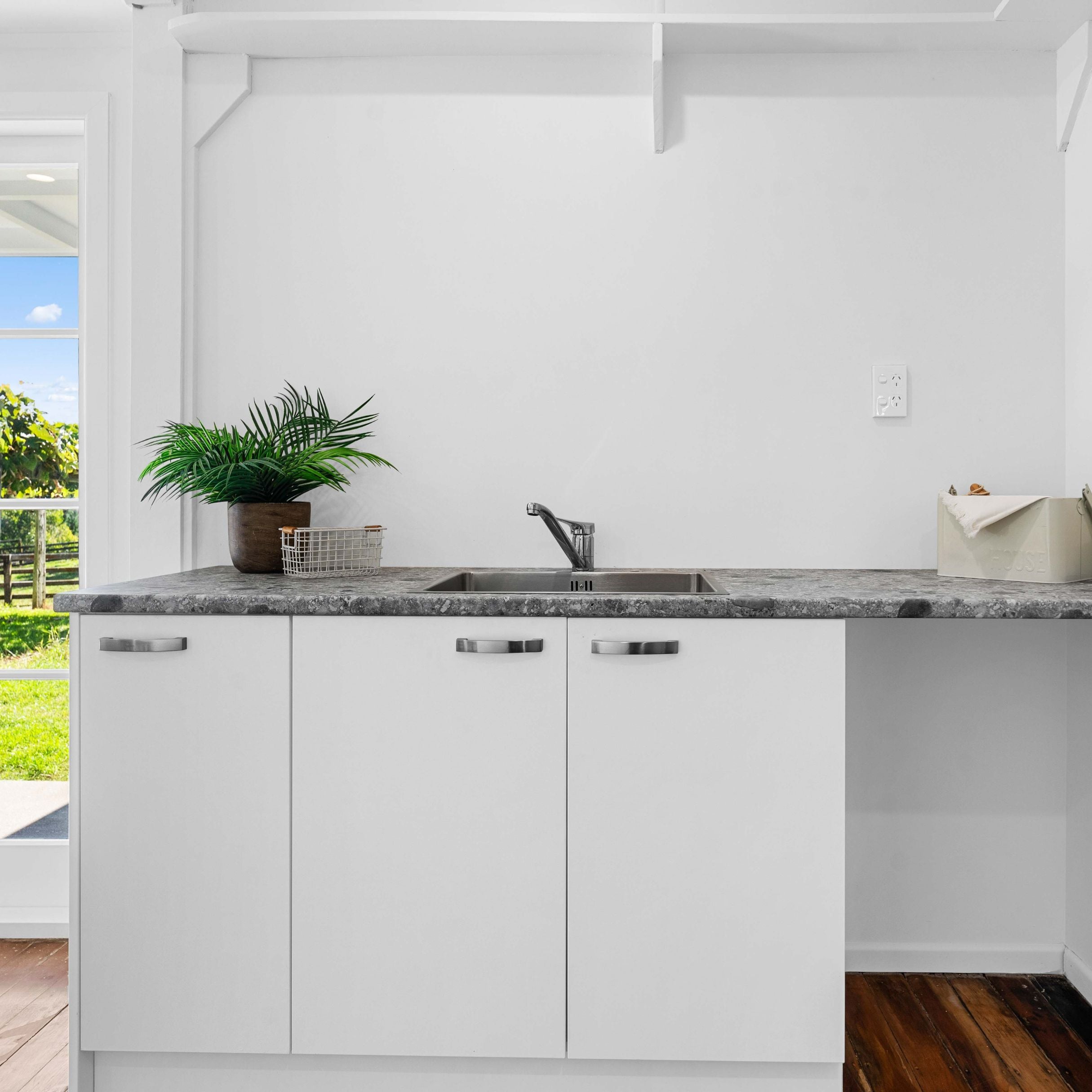 Moonstone Benchtop